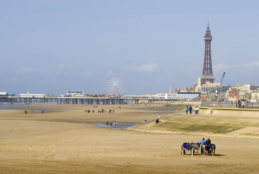 Chaplins Hotel Blackpool Buitenkant foto